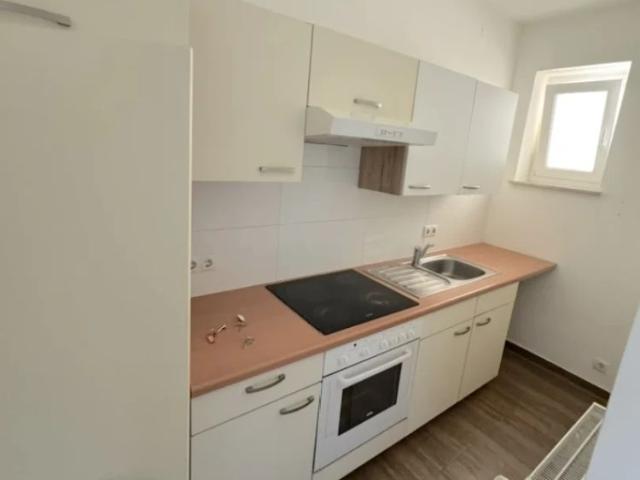2 Zimmer Wohnung im Erdgeschoss direkt am Hauptplatz!