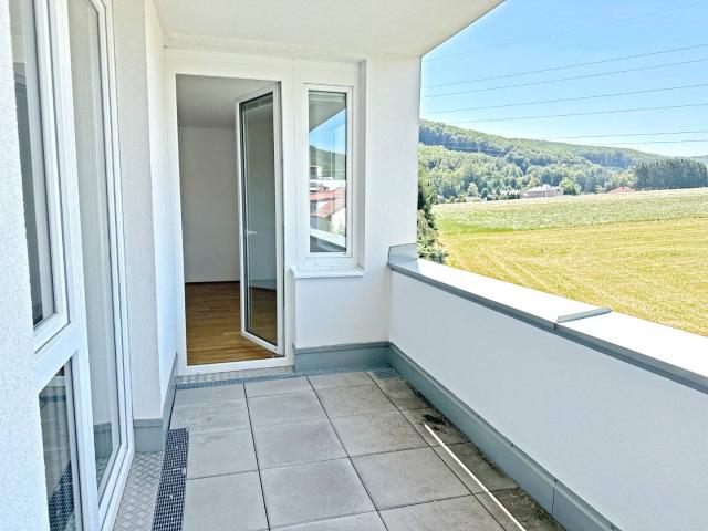 2 Zimmer Wohnung im Terrassengeschoss mit westlicher Loggia!