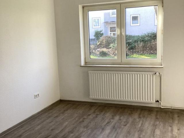 2 Zimmer Wohnung im 1. OG mit Balkon