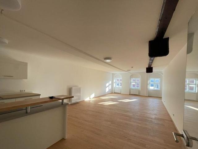 2 Zimmer Wohnung im 3. Obergeschoss mit persönlichem Gartenanteil