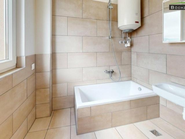 2 Zimmer Wohnung im 6. OG mit saniertem Bad und Balkon im Herzen + Knittelfelds