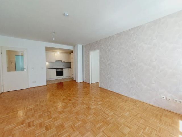 2 Zimmer Wohnung in begehrter Lage nahe Weinbergen und Setagayapark