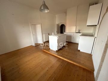 2 Zimmer Wohnung in bester Lage in Regensburg zu vermieten!