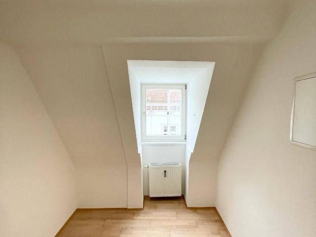 2 Zimmer Wohnung in der Sakstraße Provisionsfrei!