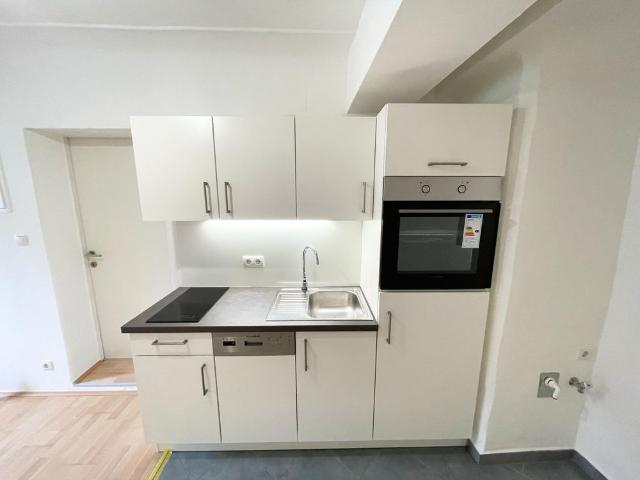 2 Zimmer Wohnung in der Sakstraße Provisionsfrei!