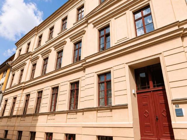 2‑Zimmer‑Wohnung in erstklassiger Altstadtlage mit Einbauküche. Selbstnutzung möglich