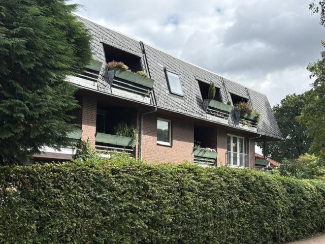 2 Zimmer Wohnung in Hamburg Bergstedt mit großer Südwest Loggia und Blick ins Grüne, 2.OG Endetage