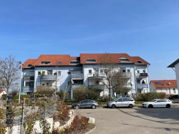 2 Zimmer Wohnung in Taläcker mit Küche und Tiefgarage