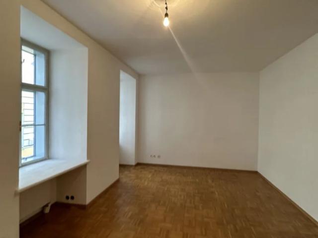 2 Zimmer Wohnung in Top Lage der Josefstadt | Nähe Rathaus & U2  Buchfeldgasse