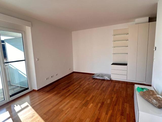 2 Zimmer Wohnung in Wien 1180 mit Balkon und Parkplatz