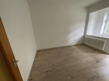 Renovierte 2 Zimmer Wohnung in Heppens zu vermieten!