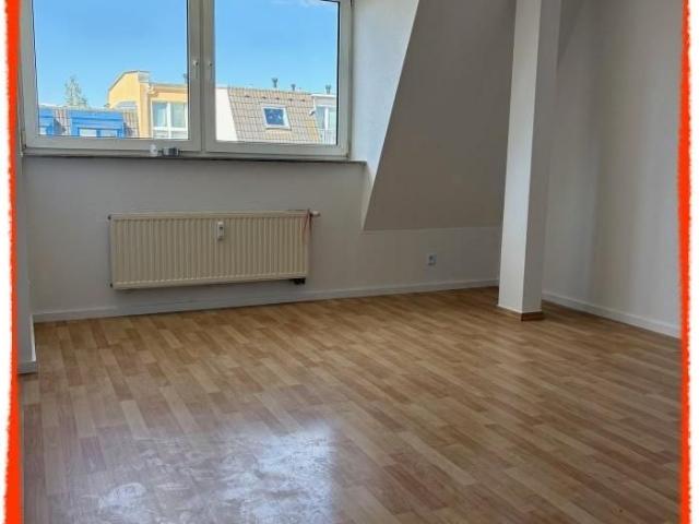 2 Zimmer Wohnung in Zwickau, zentral und schön gelegen, zu vermieten!