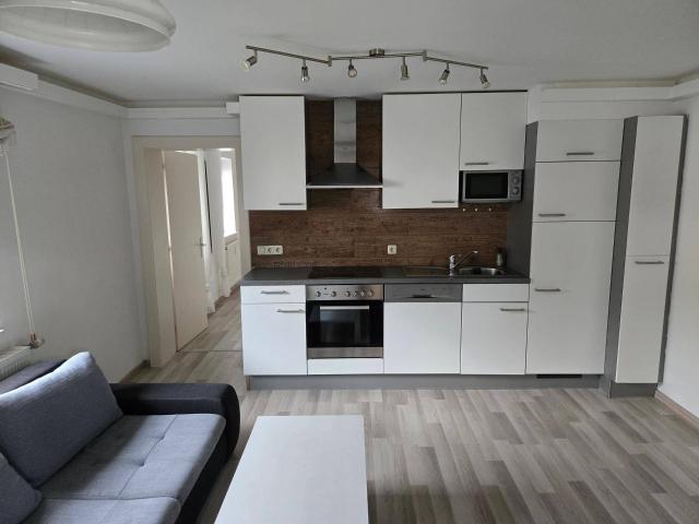 2 Zimmer Wohnung in Zentrumsnähe von Sankt Johann in Tirol mit Balkon und Einbauküche