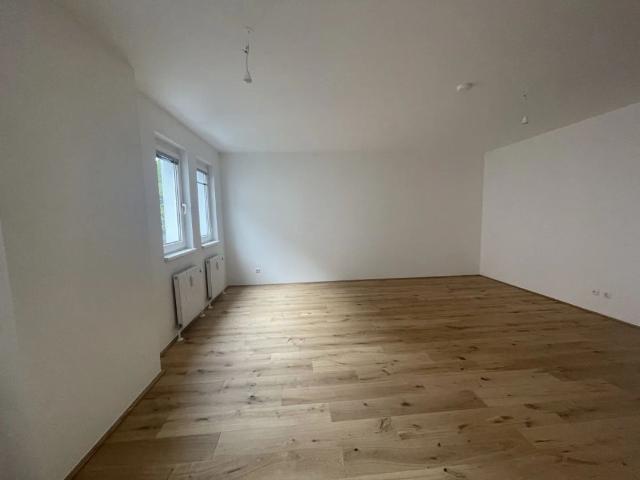 2 Zimmer Wohnung in 1120 bei Meidlinger Bahnhof / Philadelphiabrücke