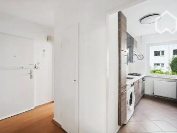 2 Zimmer Wohnung | Komplett möbliert | Balkon | Frankfurt Nordend, Frankfurt Amsterdam Apartments for Rent