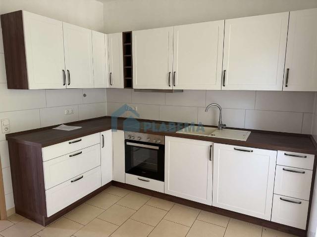 2 Zimmer Wohnung: Landhausküche, Designboden, Terrasse, Vollbad & helle, große Zimmer