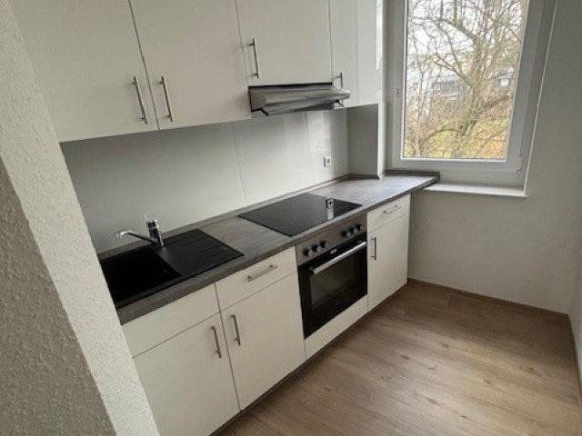 2 Zimmer Wohnung, vollmodernisiert mit Aufzug