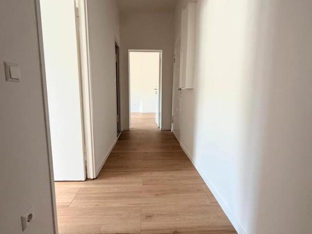 2 Zimmer wohnung zu vermieten 2 Rooms Apartment for Rent WG