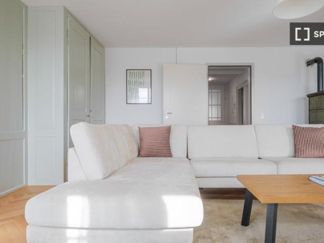 2 Zimmer Wohnung zu vermieten in Weinegg, Zürich