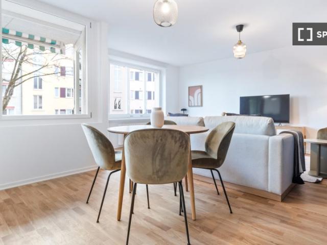 2 Zimmer Wohnung zu vermieten in Oerlikon, Zürich