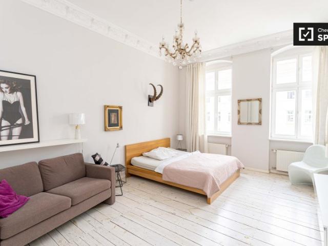 2 Zimmer Wohnung zur Miete in Berlin