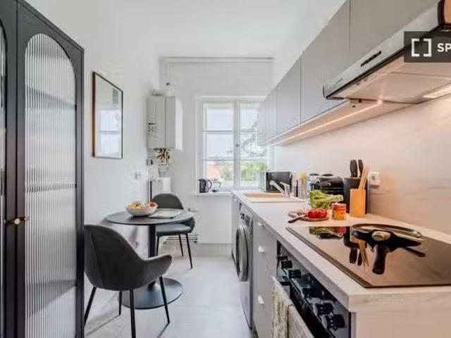 2 Zimmer Wohnung zur Miete in Berlin
