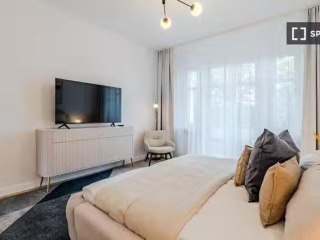 2 Zimmer Wohnung zur Miete in Berlin