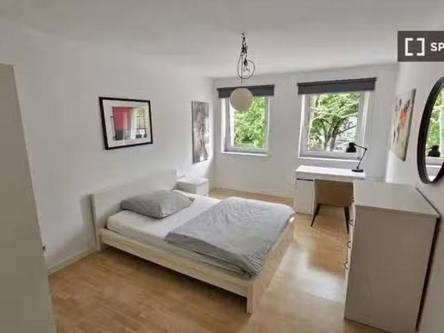 2 Zimmer Wohnung zur Miete in Frankfurt am Main