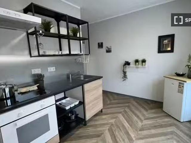 2 Zimmer Wohnung zur Miete in Kassel