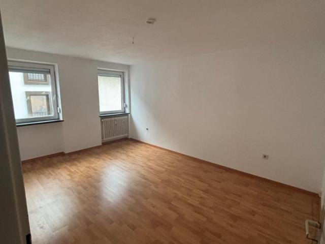 2 ZIMMER WOHNUNG ZENTRAL
