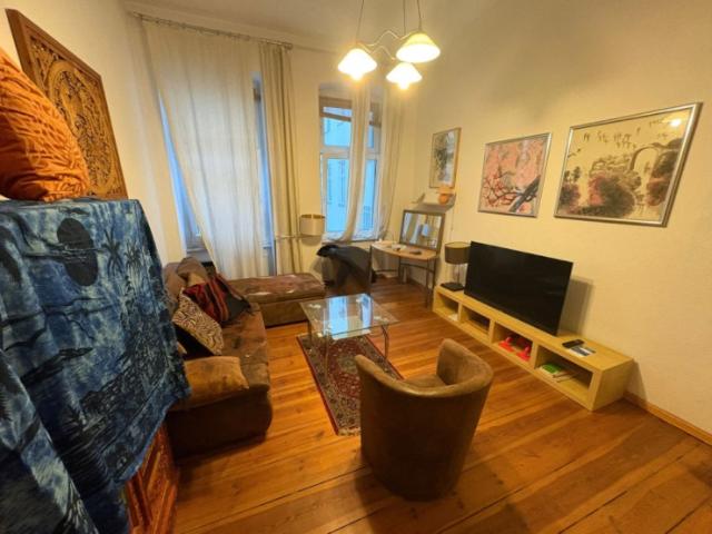 2 Zimmer Wohnung 50 m2 in Moabit – 950 € all inclusive Nov.–Feb
