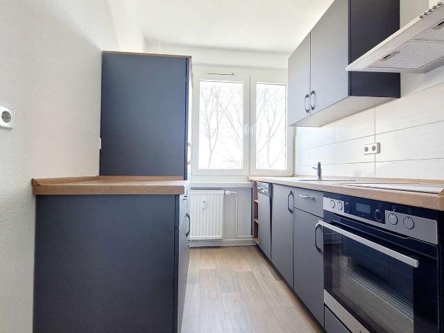 2 Zimmer, XXL Balkon, möbliert