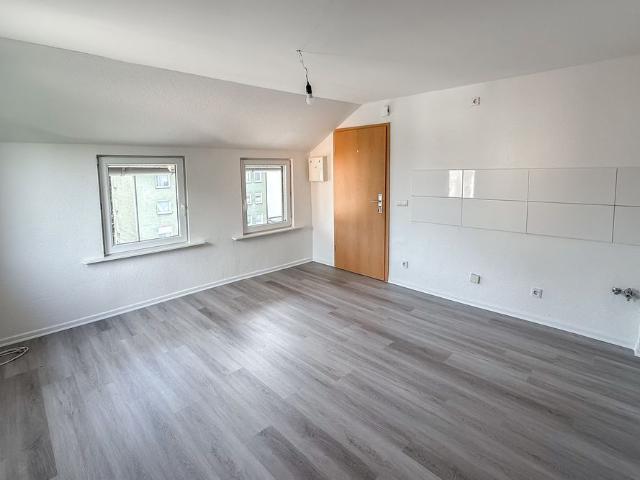 2 Zimmer – Zentrale Lage – Frisch renoviert