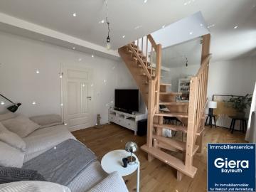 2 Zimmer Altbauwohnung mit Balkon
