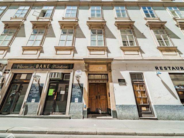 2 Zimmer Altbauwohnung, Nähe Stephansplatz