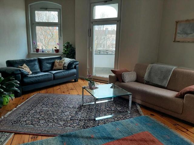 2 Zimmer Altbauwohnung in Berlin Wedding
