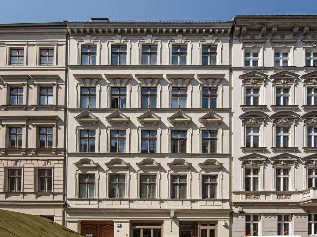 2 Zimmer Altbauwohnung in sehr beliebter Lage von Berlin Mitte KAPITALANLAGE