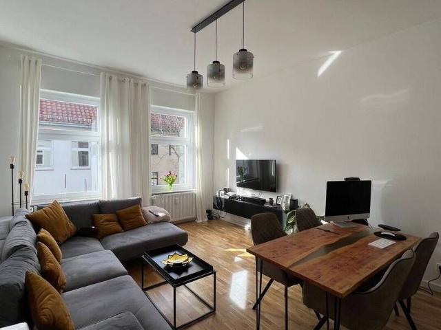 2 Zimmer Altbauwohnung kernsaniert & lichtdurchflutet