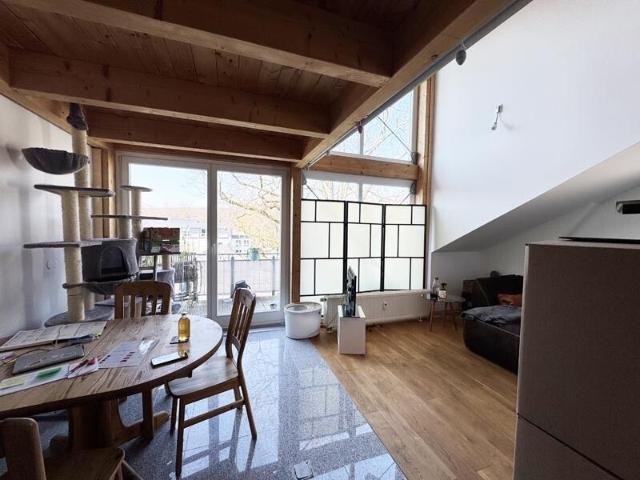 2 Zimmer Altbau Dachgeschosswohnung über 2 Ebenen im Herzen von Reinbek