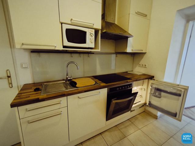 2 Zimmer ALTBAU NÄHE VOLKSOPER
