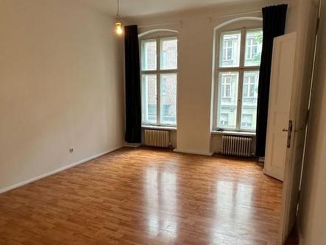 2 Zimmer Altbau Wohnung in Berlin Kreuzberg ab 01.10