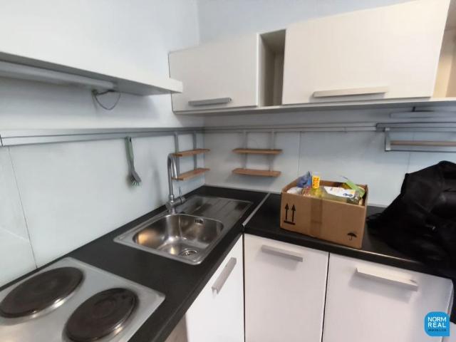 2 Zimmer Altbau zentral begehbar