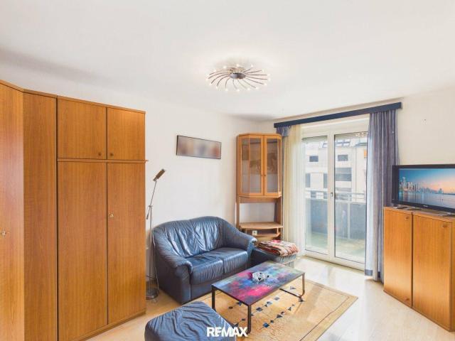 2 Zimmer Balkonwohnung nahe Rathauspark