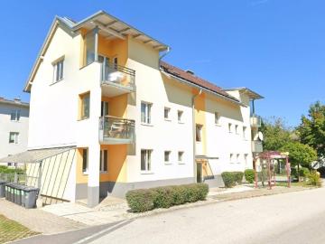 2 ZIMMER BALKONWOHNUNG IM OBERSTEN STOCK IN SCHWERTBERG!