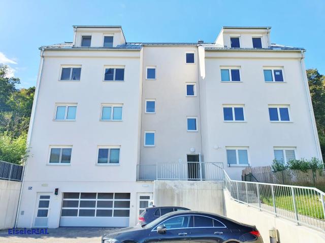 2 Zimmer Balkon inkl. Parkplatz Top 9 zzgl. Heizung