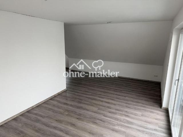 2 Zimmer Dachgeschosswohnung mit zwei Balkonen in begehrter Lage im Ingolstädter Südwesten