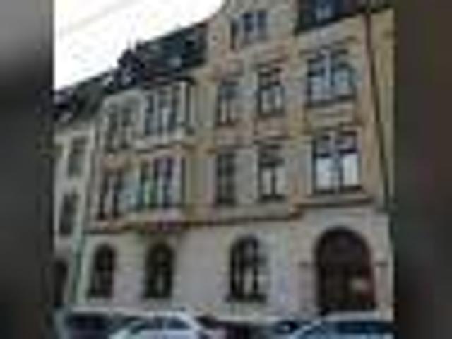 2 Zimmer Dachgeschosswohnung mit Balkon