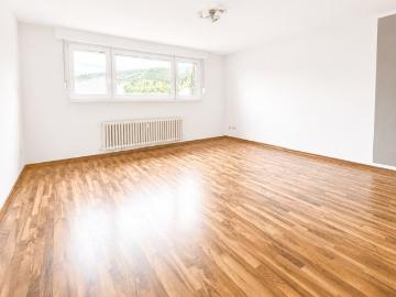 2 Zimmer Dachgeschosswohnung mit geräumiger Wohnküche in Walporzheim