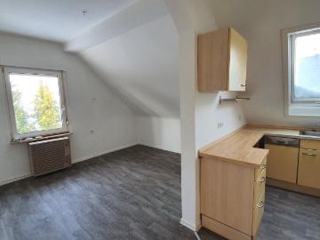 2 Zimmer Dachgeschosswohnung im Grünen