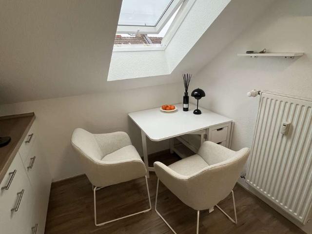 2 Zimmer Dachgeschosswohnung in der Innenstadt